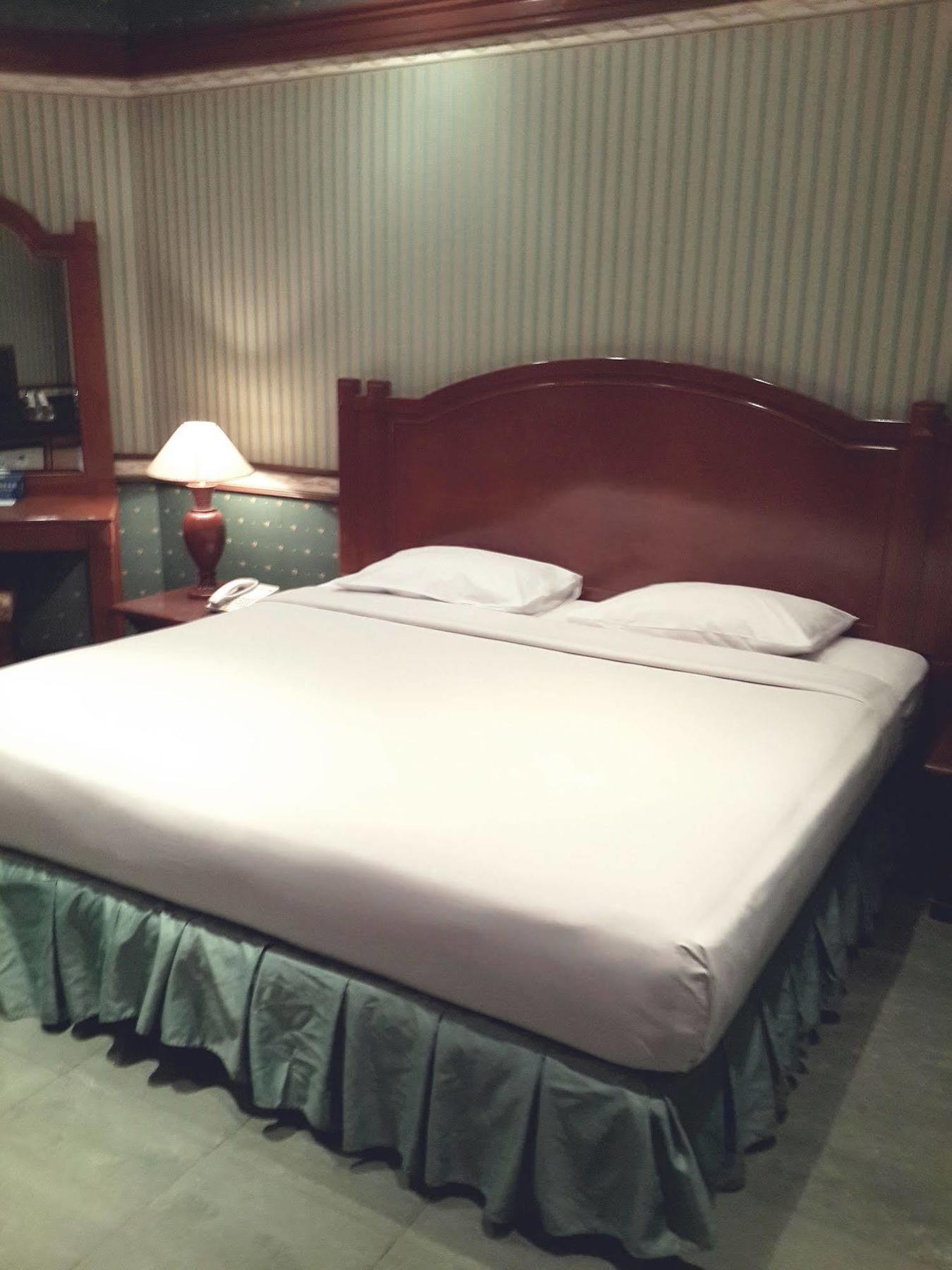 Pulau Ayer Resort And Cottages Jakarta Exteriör bild